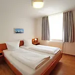 9 * Heiligenhafen